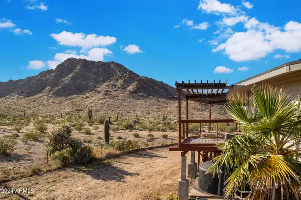 San Tan Valley, AZ 85144,5110 W SADDLE MOUNTAIN Trail