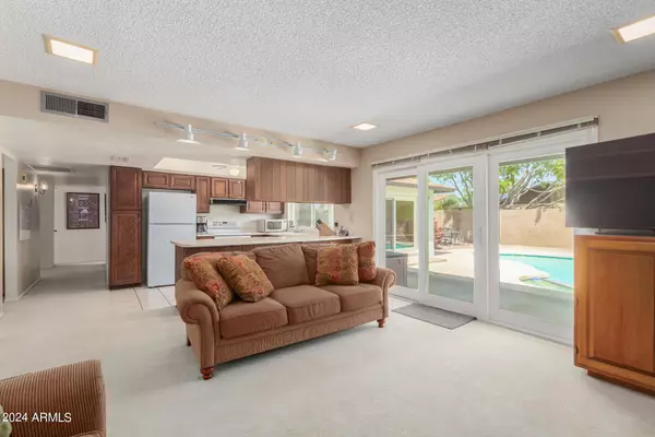 Mesa, AZ 85202,2722 W MONTE Avenue