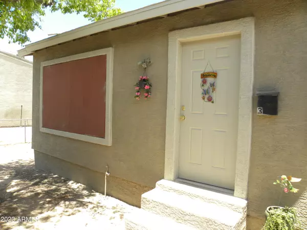 1002 N 27TH Place, Phoenix, AZ 85008