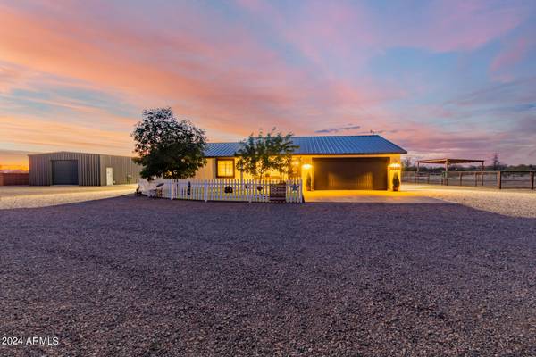 San Tan Valley, AZ 85143,33250 N BRINLEE Lane