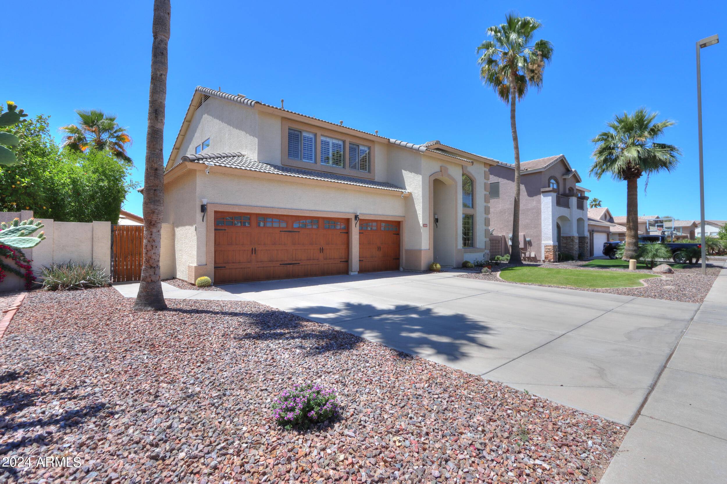 Gilbert, AZ 85296,1889 E SAGEBRUSH Street