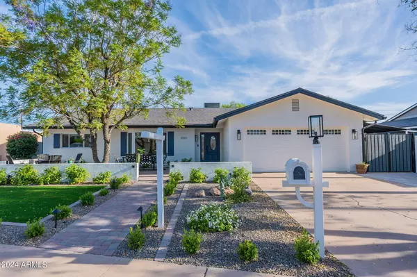 8301 E MALCOMB Drive, Scottsdale, AZ 85250