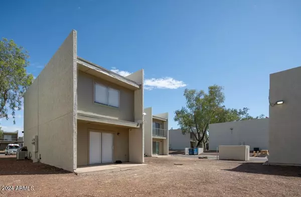 Phoenix, AZ 85032,2819 E LE MARCHE Avenue