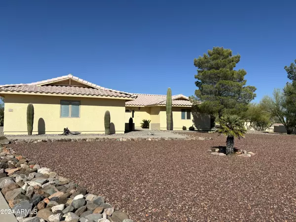 445 STARLIGHT Lane, Wickenburg, AZ 85390