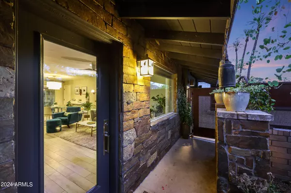 Phoenix, AZ 85018,4428 N 44TH Street