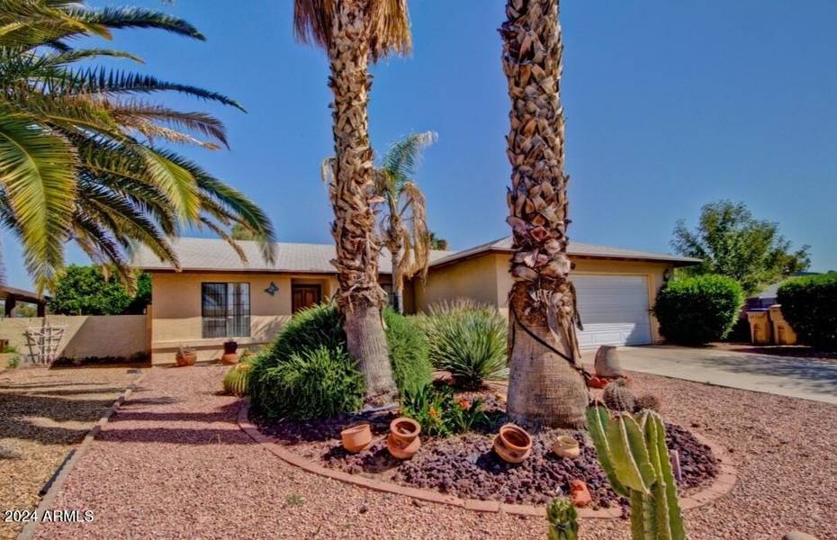 8910 E PLAYER Drive, Sun Lakes, AZ 85248