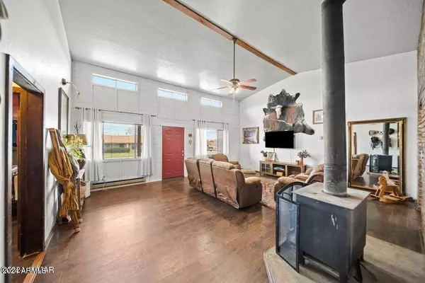 Eagar, AZ 85925,327 N BARRY Street