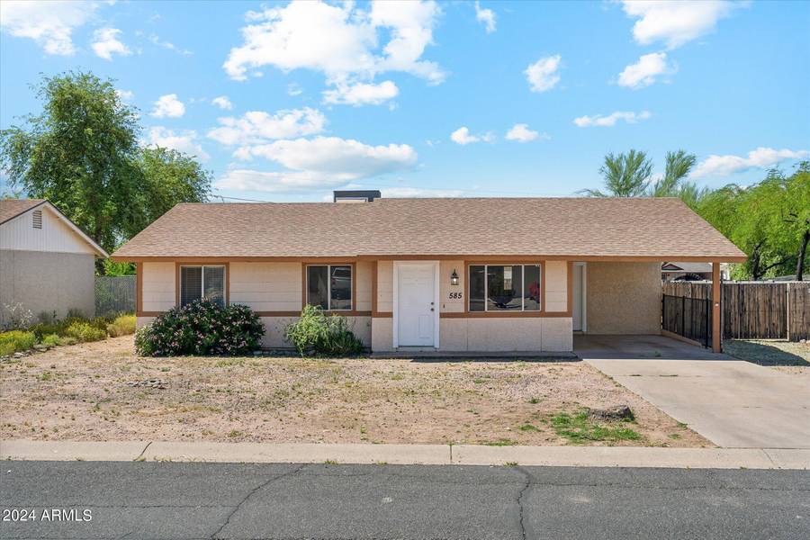 585 E MONTEBELLO Avenue, Apache Junction, AZ 85119