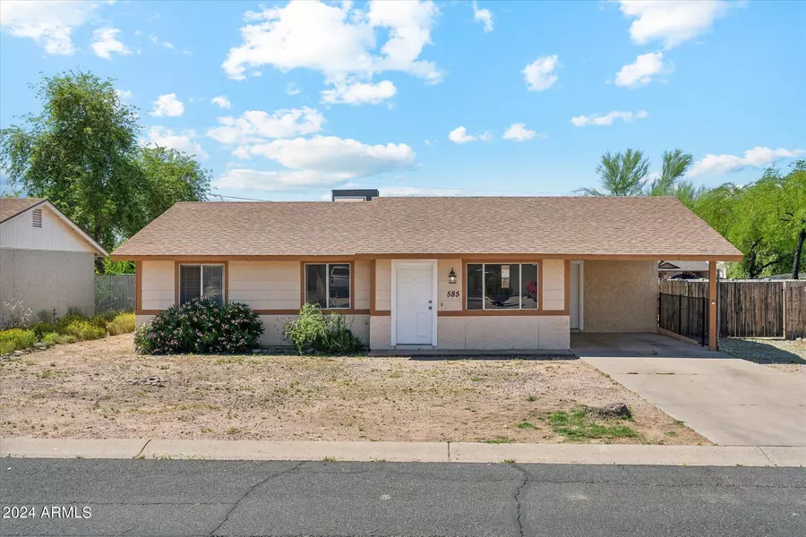 585 E MONTEBELLO Avenue, Apache Junction, AZ 85119