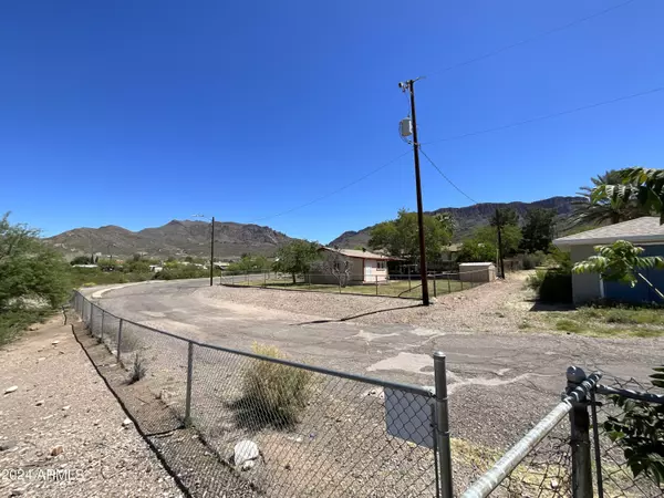 Superior, AZ 85173,848 W SPRAY Street