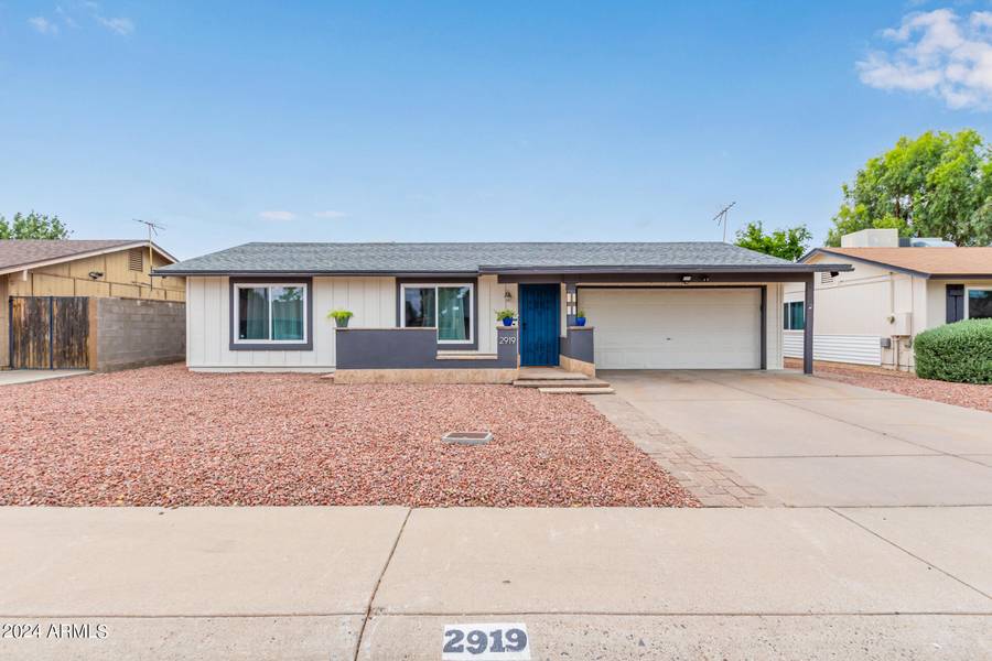 2919 E LIBBY Street, Phoenix, AZ 85032