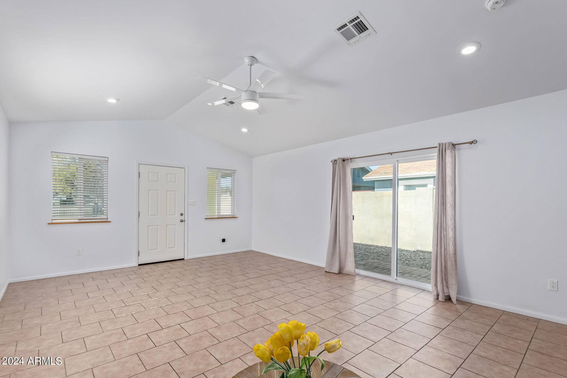 Phoenix, AZ 85042,6035 S 12TH Place