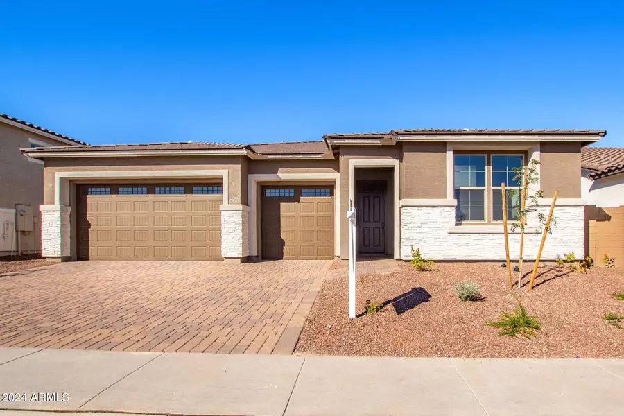 17580 W RUNNING DEER Trail, Surprise, AZ 85387