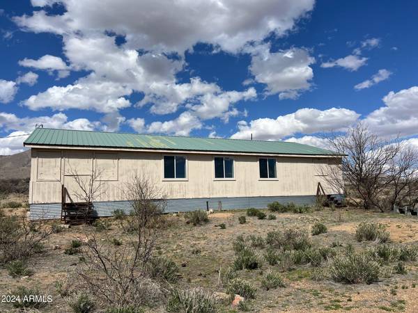 Willcox, AZ 85643,8273 E Stagecoach Road