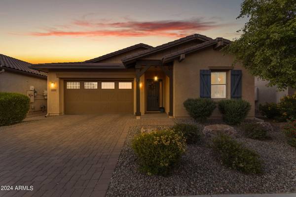 3830 E RAKESTRAW Lane,  Gilbert,  AZ 85298