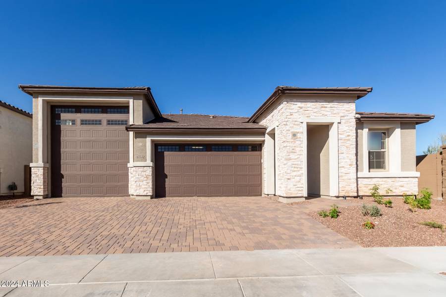 17552 W RUNNING DEER Trail, Surprise, AZ 85387