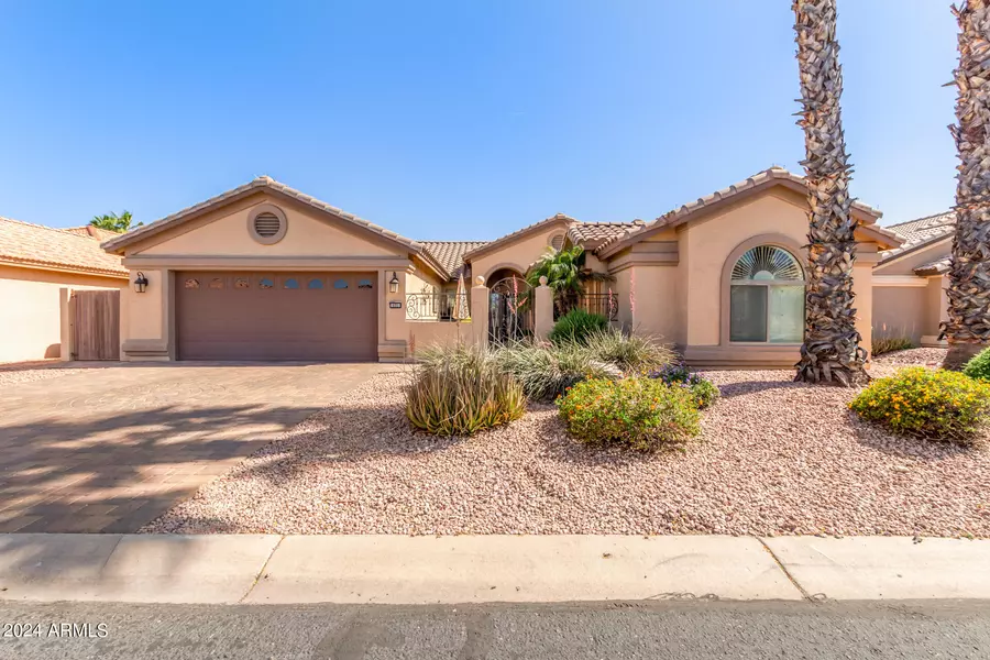 16051 W EDGEMONT Avenue, Goodyear, AZ 85395