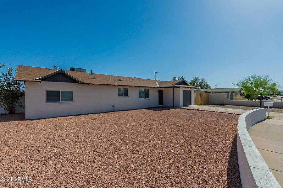 6201 W VERMONT Avenue, Glendale, AZ 85301