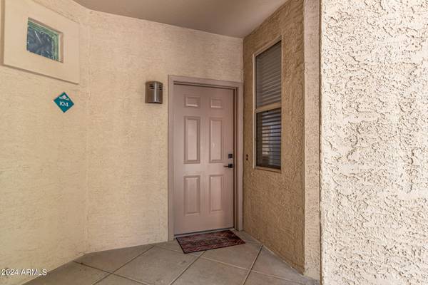 Scottsdale, AZ 85260,9550 E THUNDERBIRD Road #104