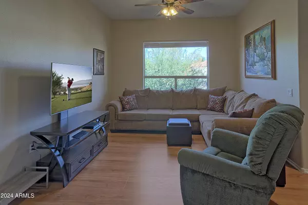 Phoenix, AZ 85014,5303 N 7TH Street #301