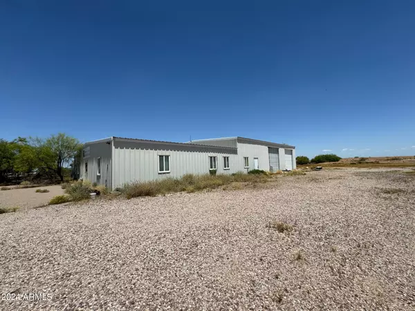 Casa Grande, AZ 85193,2117 S ROOF TILE Road