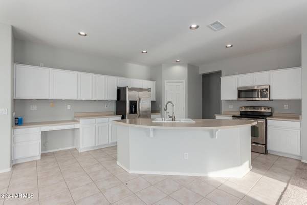 Peoria, AZ 85383,6834 W SADDLEHORN Road