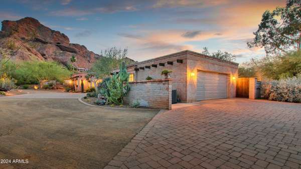 Paradise Valley, AZ 85253,6030 N 51ST Place