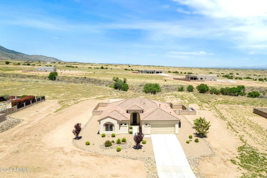 6668 E SADDLEHORN Circle, Hereford, AZ 85615