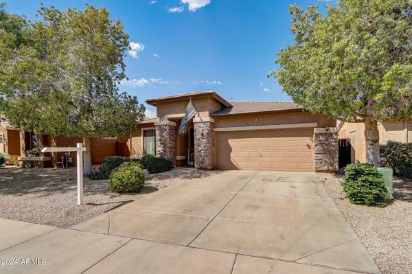 San Tan Valley, AZ 85143,22 E MILL REEF Drive