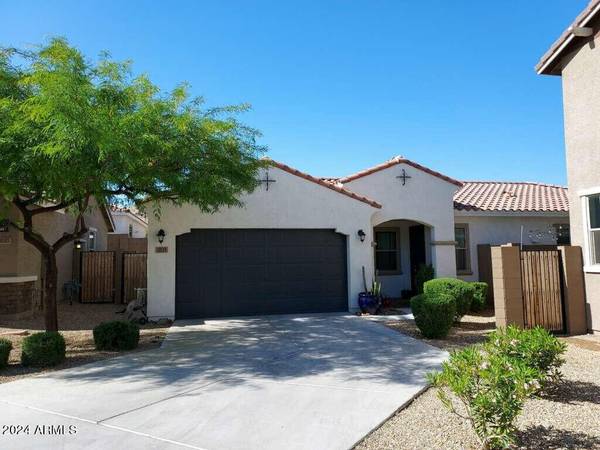 3831 E SOPHIE Lane,  Phoenix,  AZ 85042