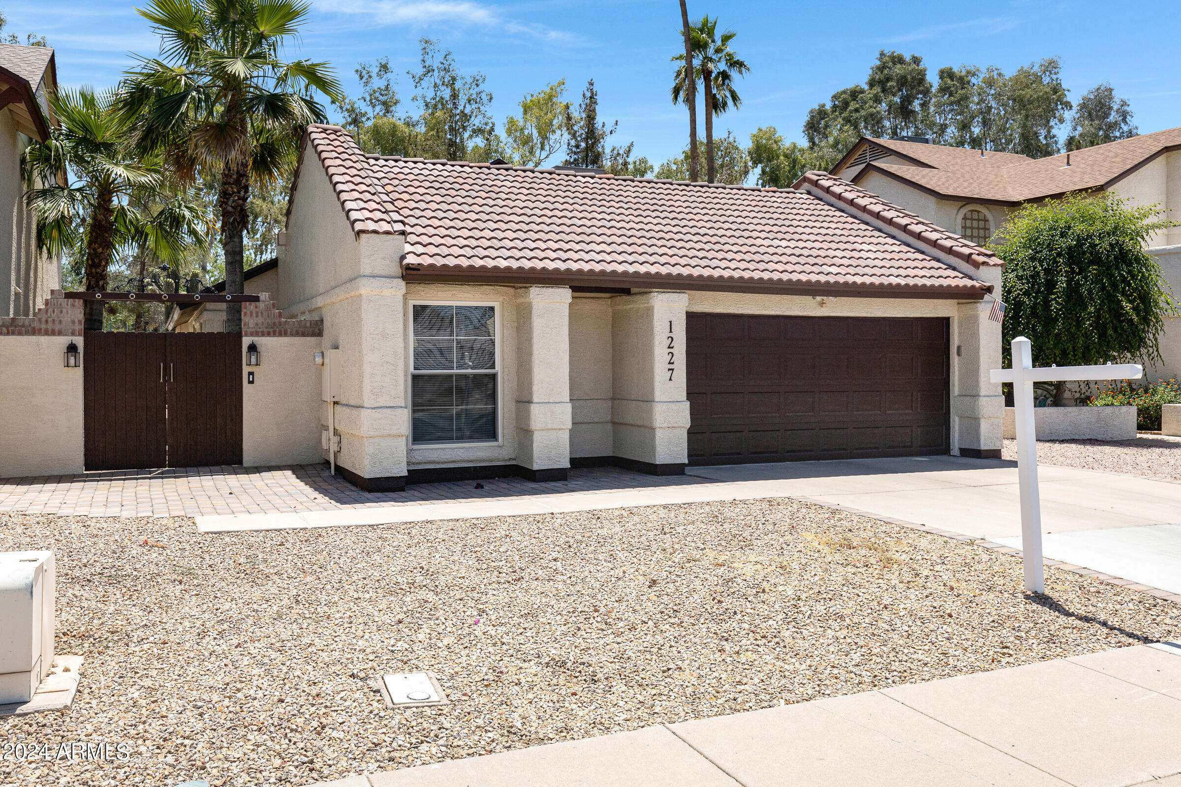 1227 W MANOR Street, Chandler, AZ 85224