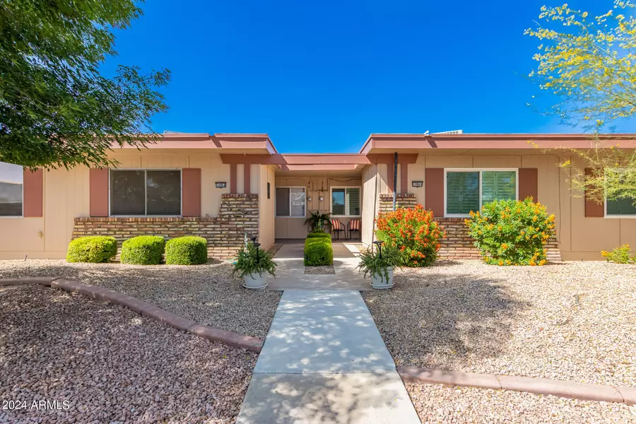 10864 W EMERALD Drive, Sun City, AZ 85351