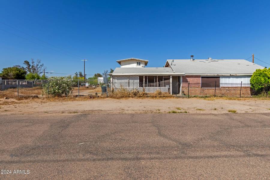 32250 N CENTER Street, Wittmann, AZ 85361