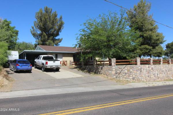 8176 S SIX SHOOTER CANYON Road, Globe, AZ 85501