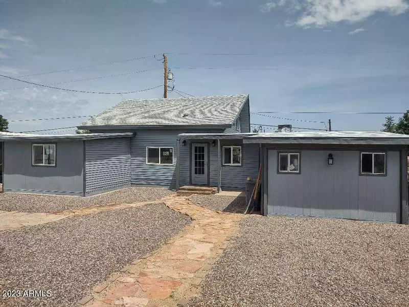 417 E APACHE Street, Huachuca City, AZ 85616