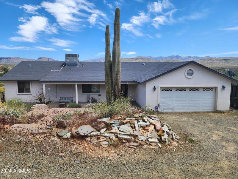 19545 E Scenic Loop Loop, Black Canyon City, AZ 85324