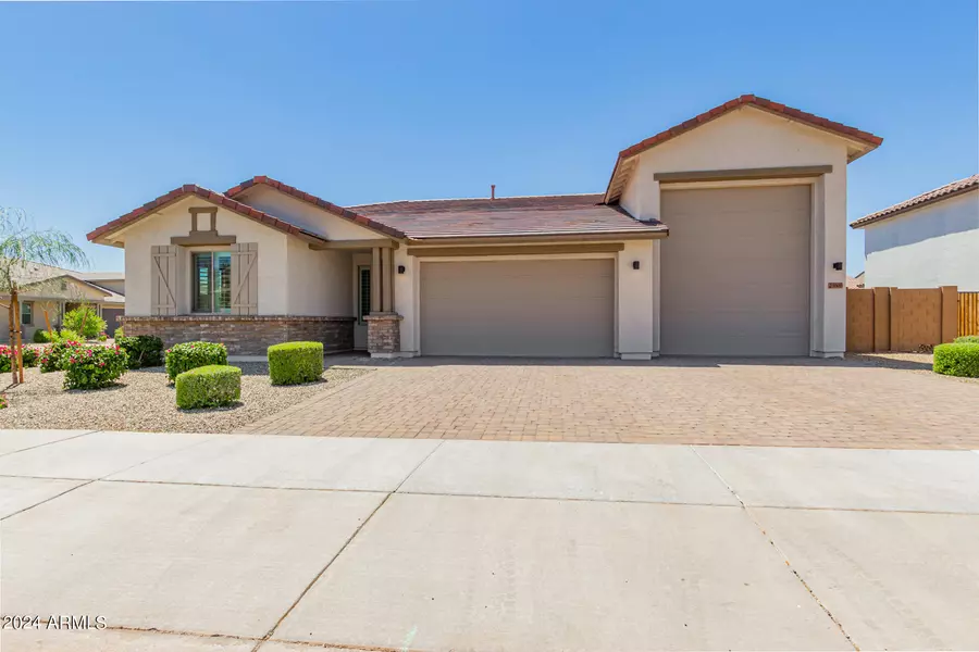 25600 N 140TH Drive, Surprise, AZ 85387