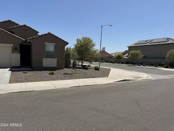 10537 W FLORENCE Avenue, Tolleson, AZ 85353