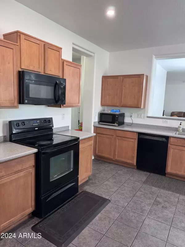 5106 W Apollo Road, Laveen, AZ 85339