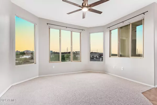Tempe, AZ 85281,425 W RIO SALADO Parkway #116