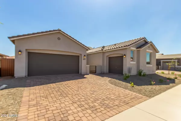 21735 E ROUNDUP Way N, Queen Creek, AZ 85142