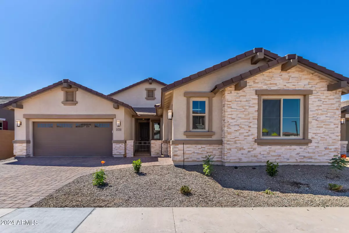 Queen Creek, AZ 85142,21711 E ROUNDUP Way N