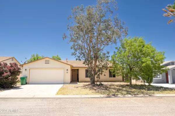 119 TOMAHAWK Drive, Huachuca City, AZ 85616