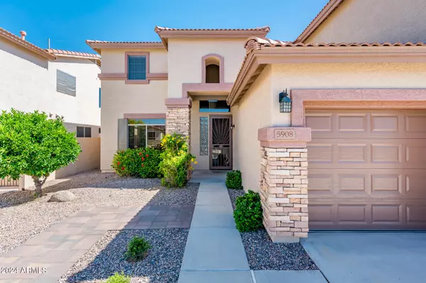 Phoenix, AZ 85083,5908 W Running Deer Trail