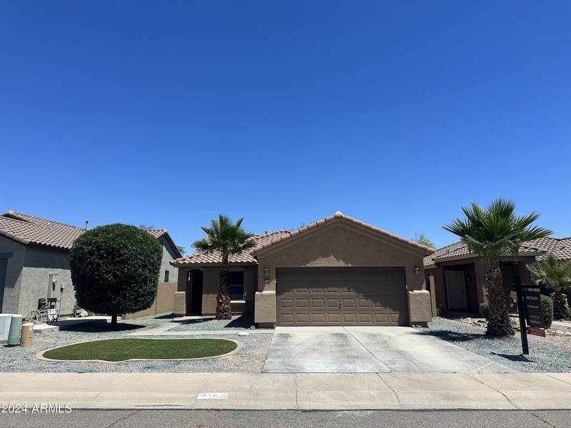 3282 W BELLE Avenue, San Tan Valley, AZ 85144