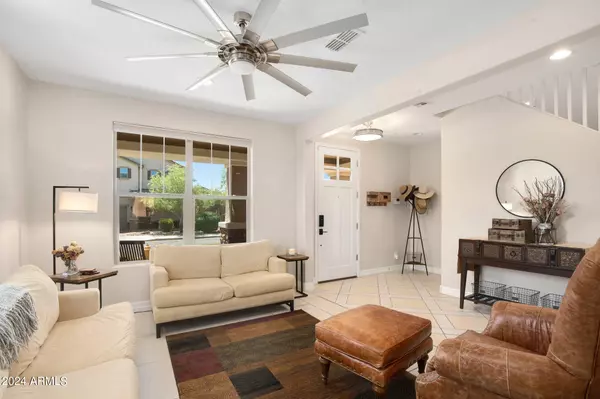 Phoenix, AZ 85085,2946 W THORN TREE Drive