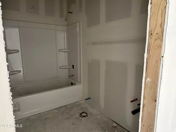 Laveen, AZ 85339,5512 W OLNEY Avenue