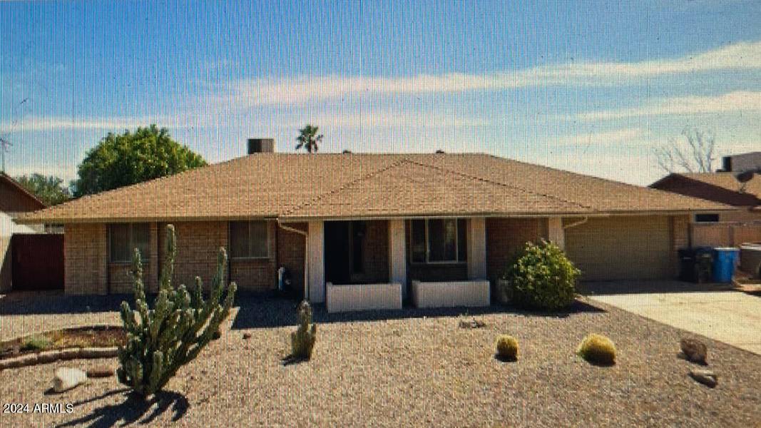 4001 W MEADOW Drive, Glendale, AZ 85308