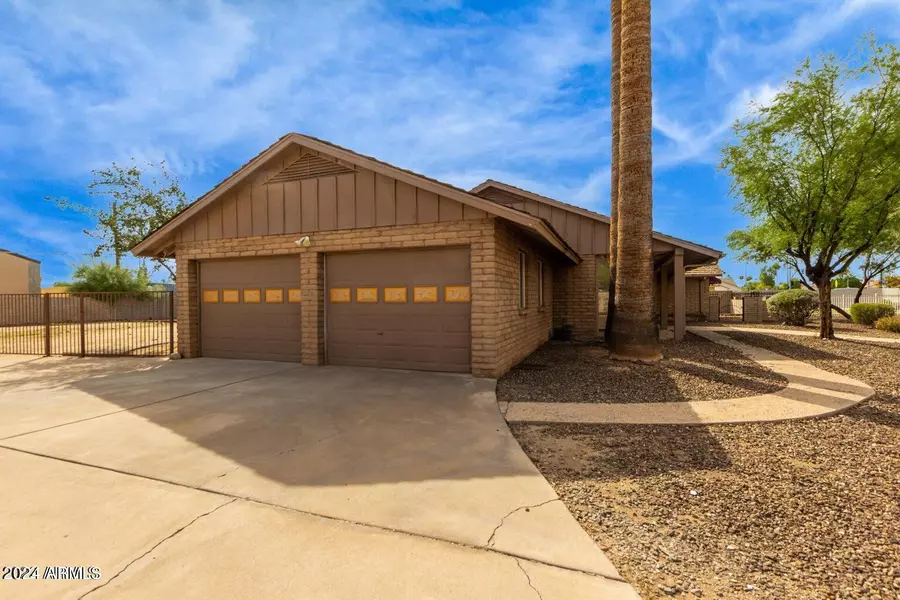 7427 W UNION HILLS Drive, Glendale, AZ 85308