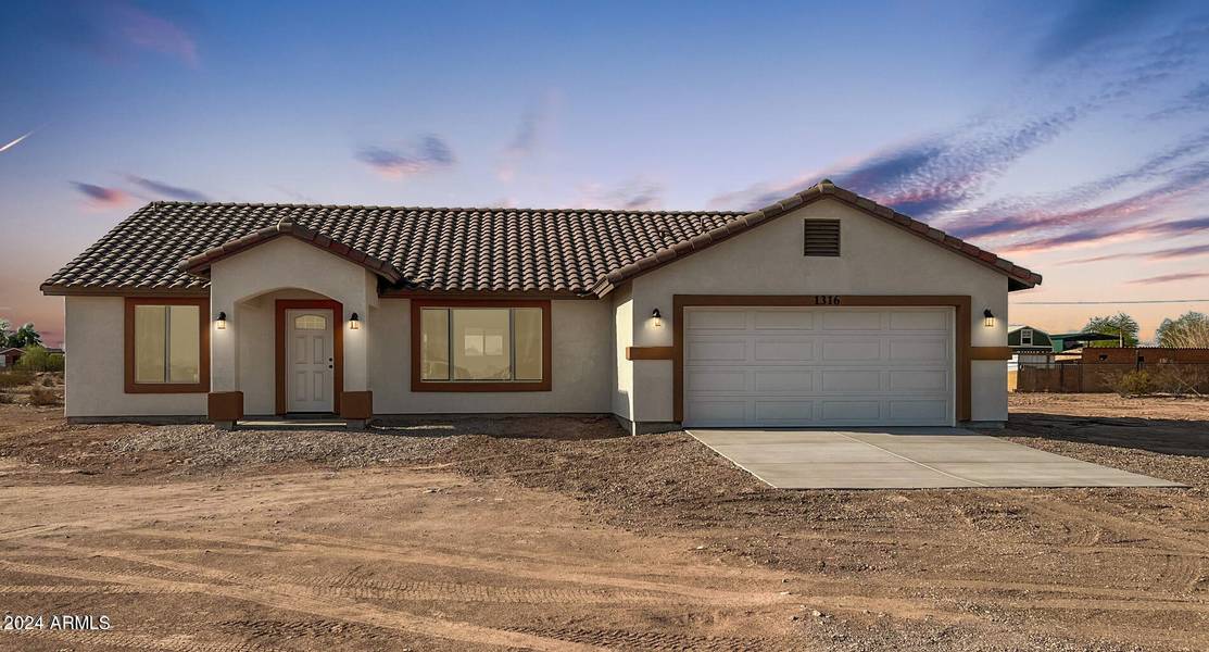 1316 S 367th Avenue, Tonopah, AZ 85354